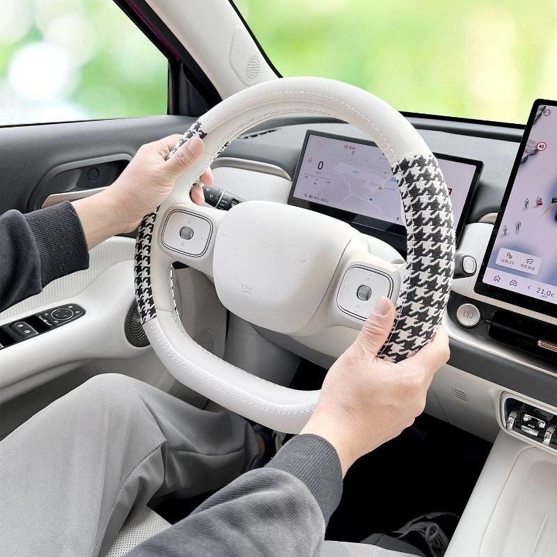 Housse de volant ultra-fine an - Car Accessories Essentials avis et prix
